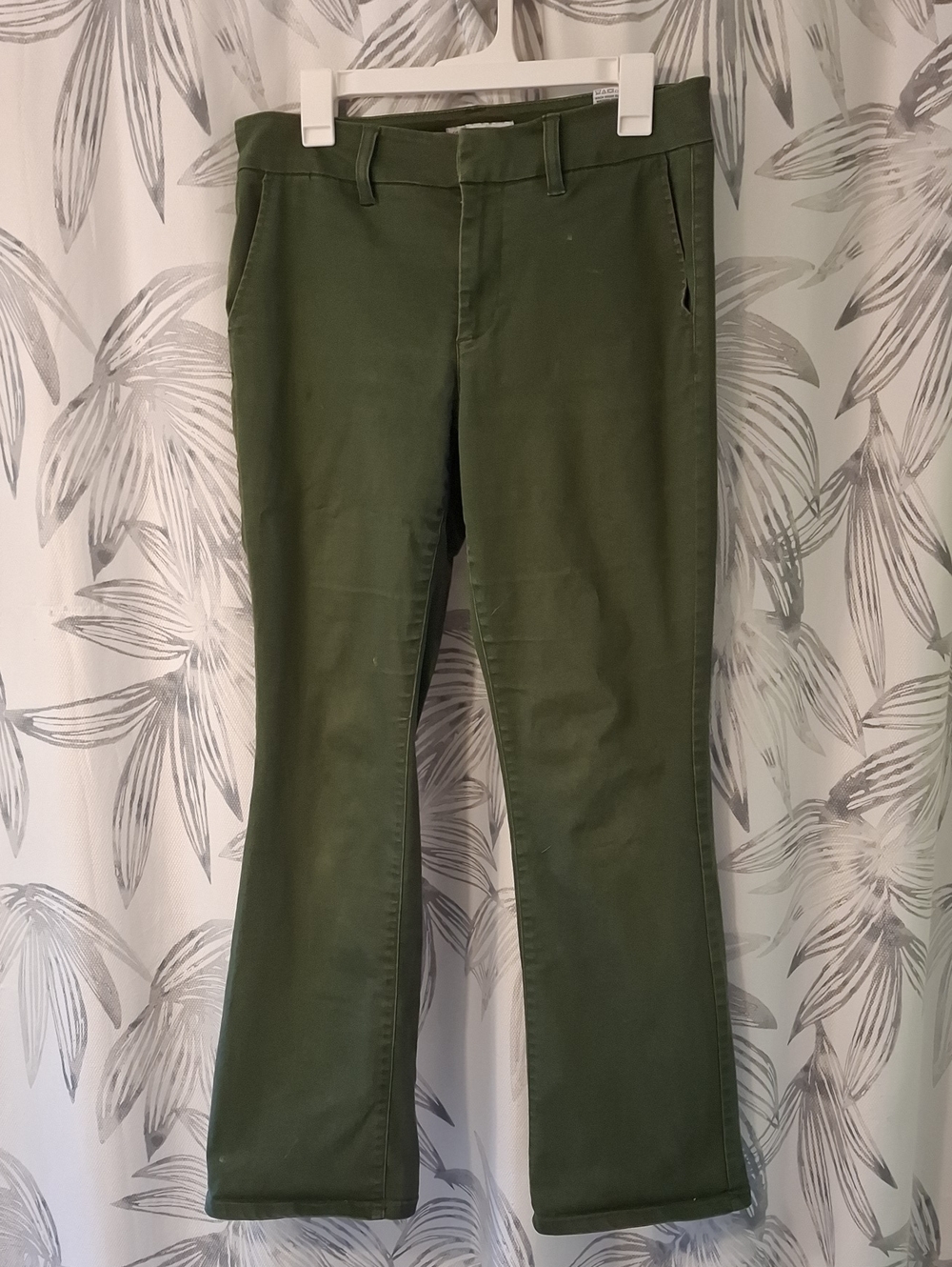 Montgomery Port Olive Green Fitted Pant - Size 10